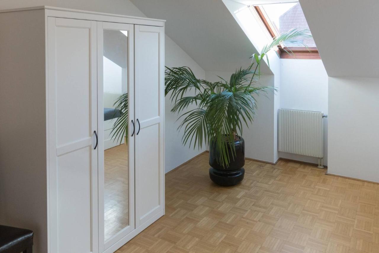 Apartament Yeshello Station *